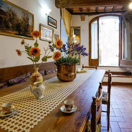 4 Bedroom Lovely In Holiday home *
