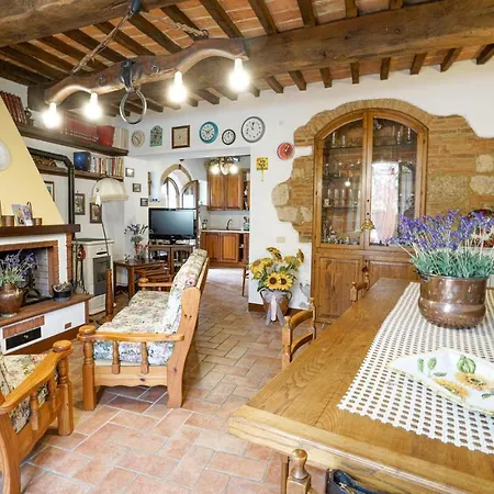 4 Bedroom Lovely In Σπίτι διακοπών *