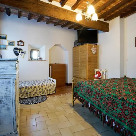 4 Bedroom Lovely In Σπίτι διακοπών *