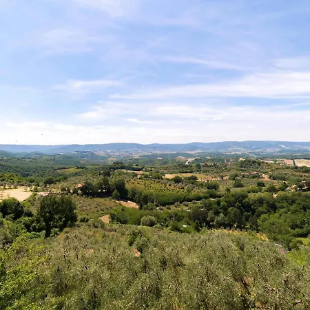 4 Bedroom Lovely In Cetona