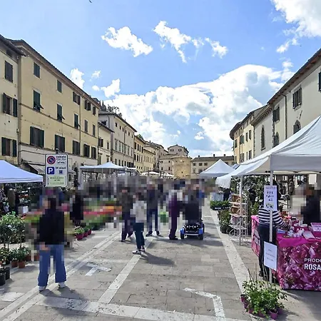 Σπίτι διακοπών 4 Bedroom Lovely In *